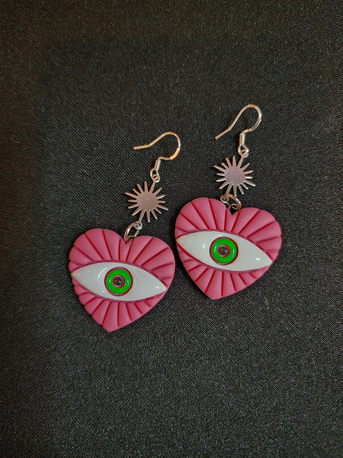 Green Eyes Pink Hearts
