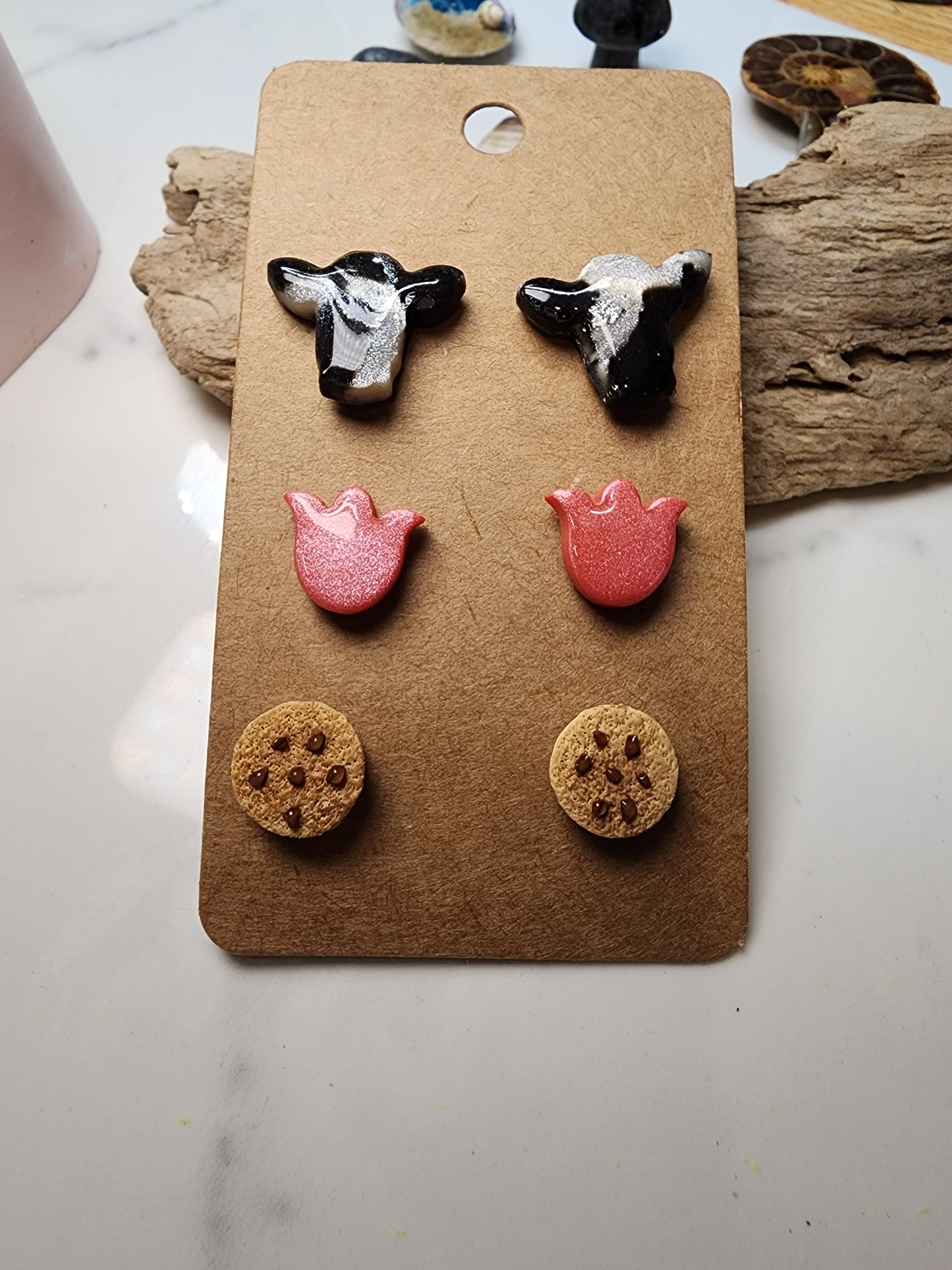 Cows, Tulips, Chocolate Chip Cookie Stud pack