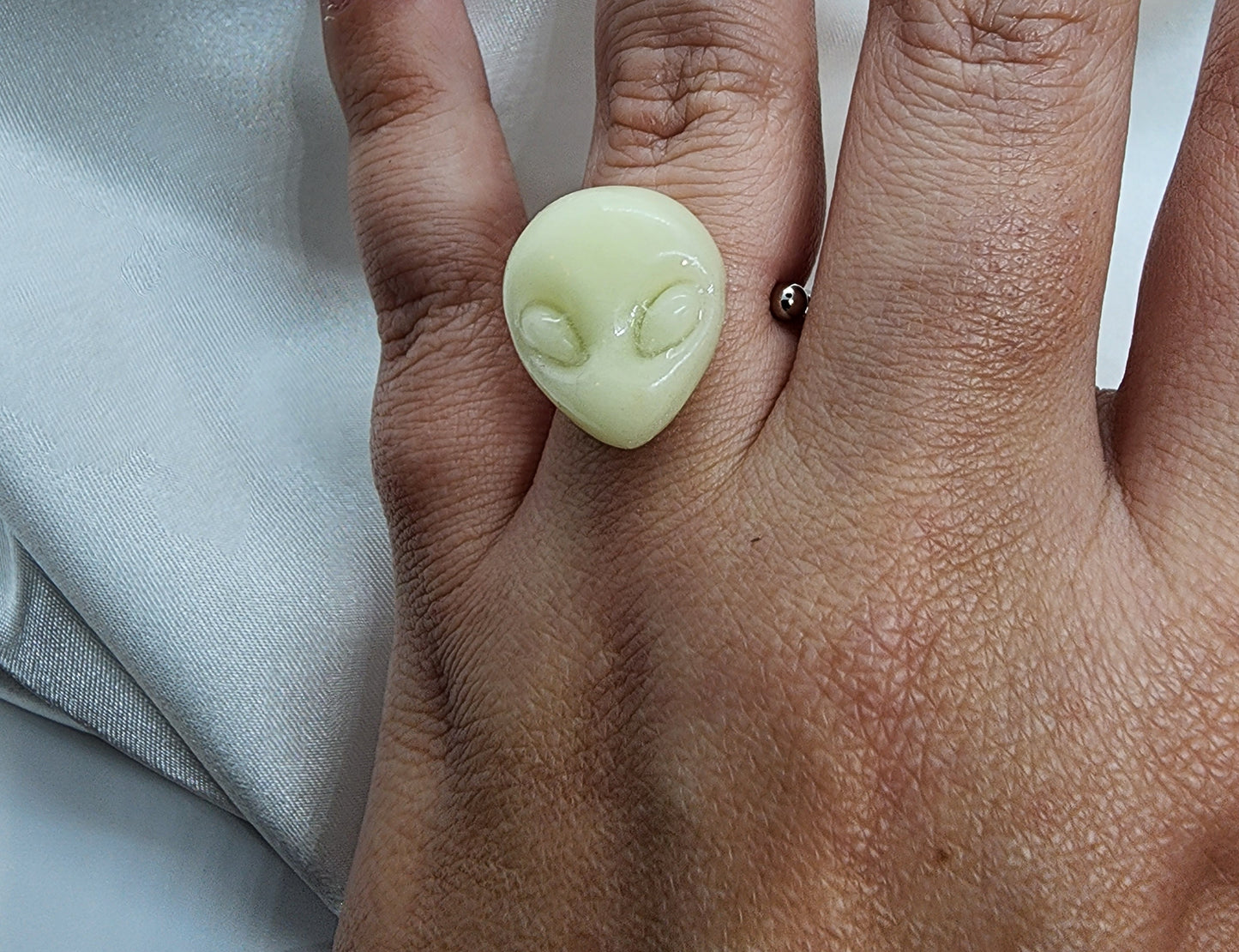 Alien Glow in the Dark Ring
