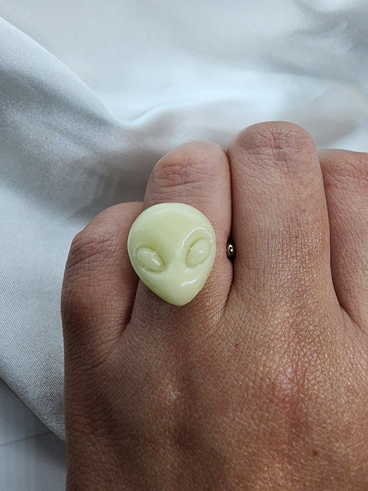 Alien Glow in the Dark Ring