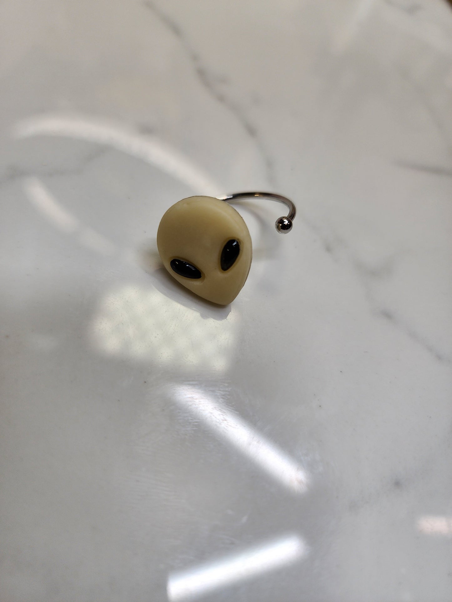 Alien ring