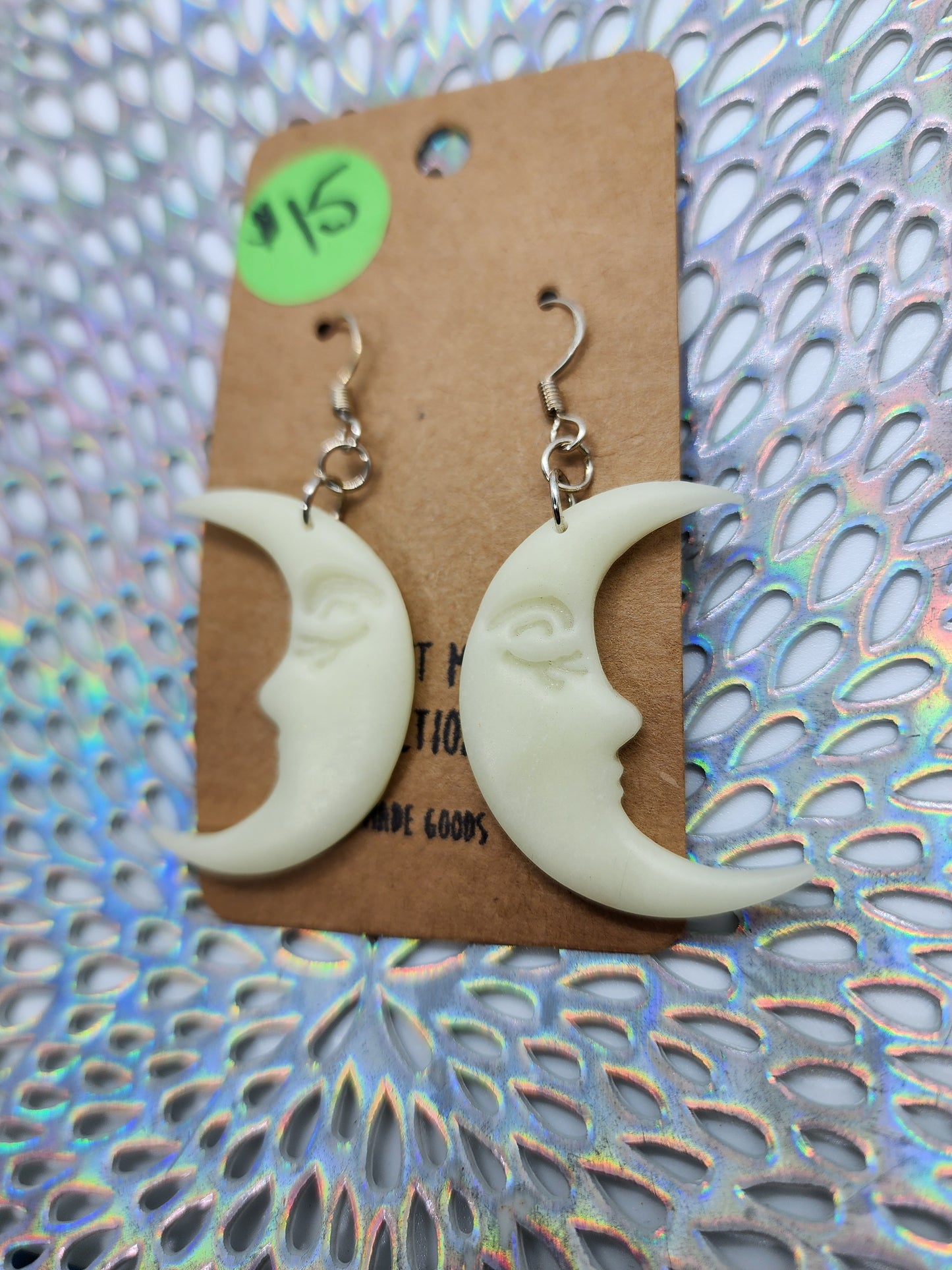 Crescent Moon 🌙 Earrings