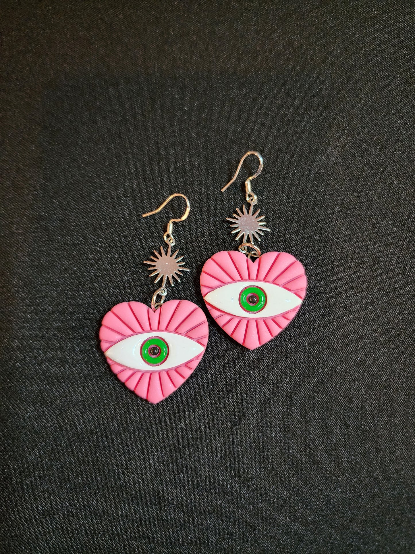 Green Eyes Pink Hearts